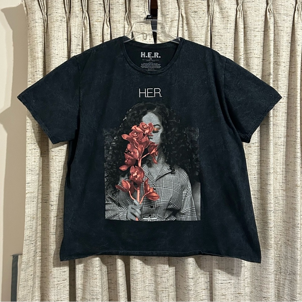 H.E.R. Sony Music The Thread Shop Flower Tee - 3X